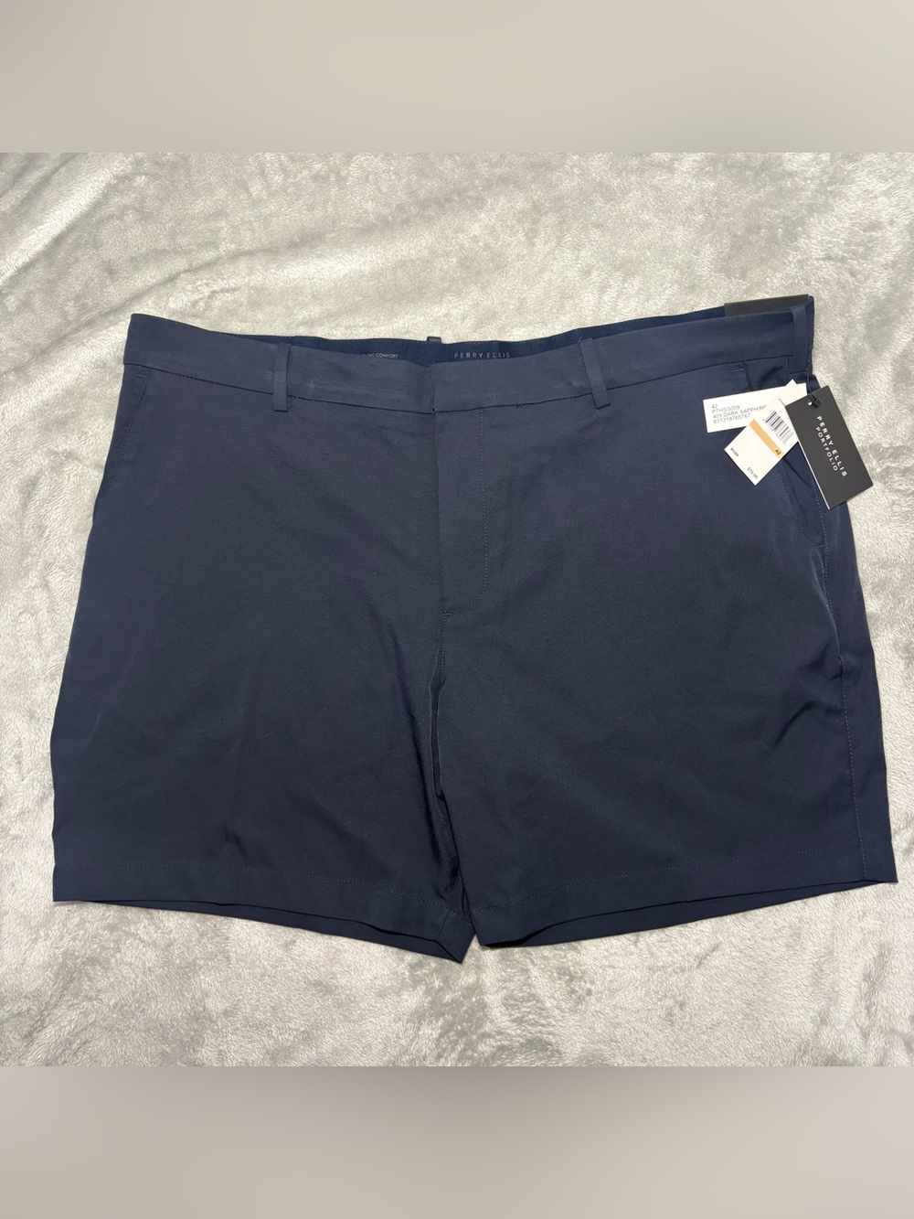 Perry Ellis Men’s Navy 7” Flat-Front Performance Shorts Sz 42